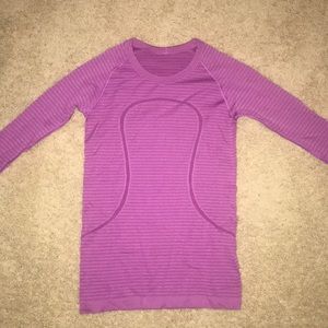 LuluLemon Long Sleeve Top swifty